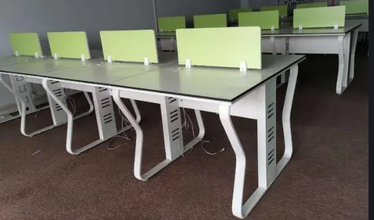 成都全區(qū)大量求購文件柜、前臺(tái)、老板桌椅、員工位卡位